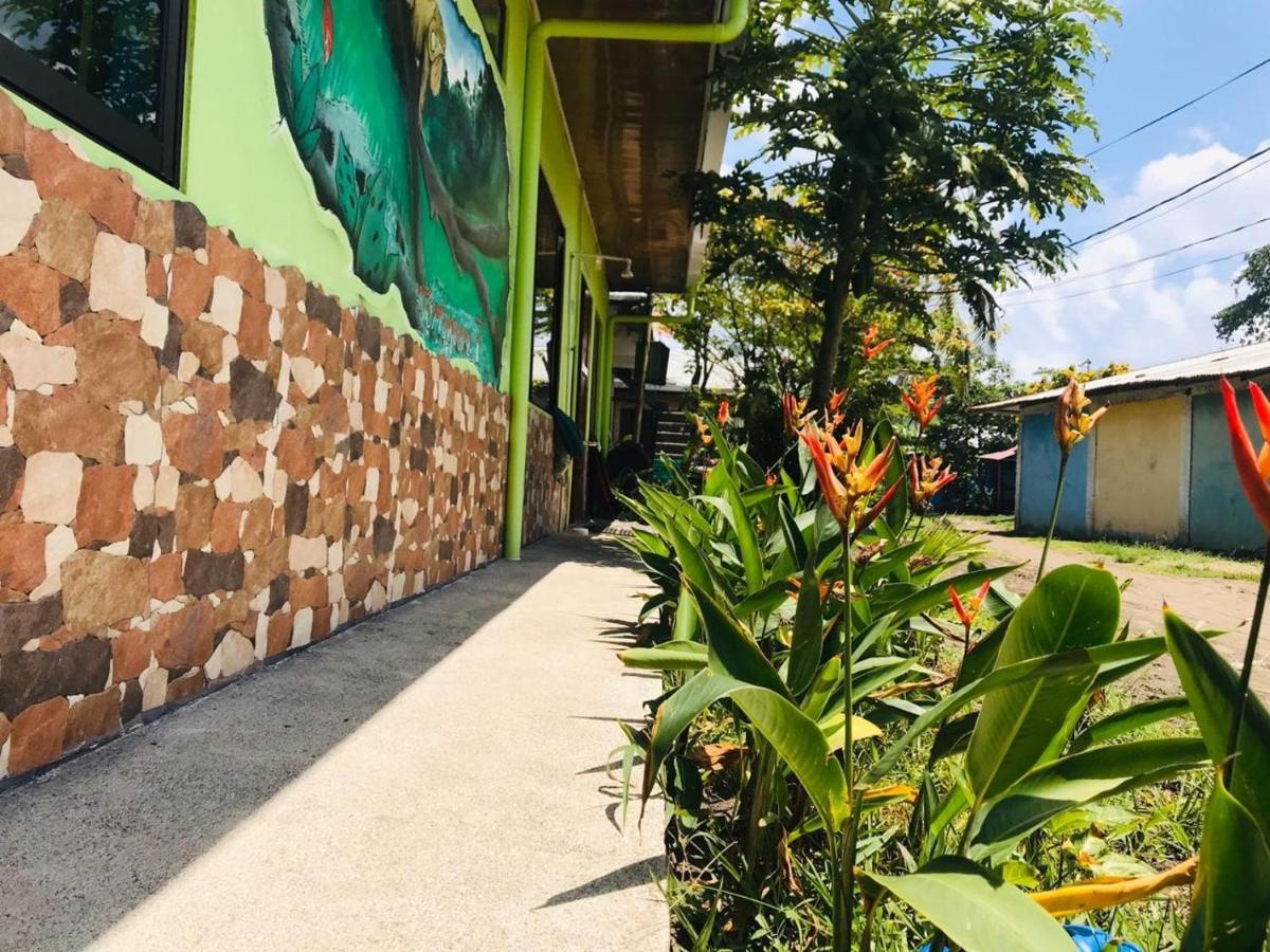 Hostel Tortuguero 7Backpackers Екстериор снимка