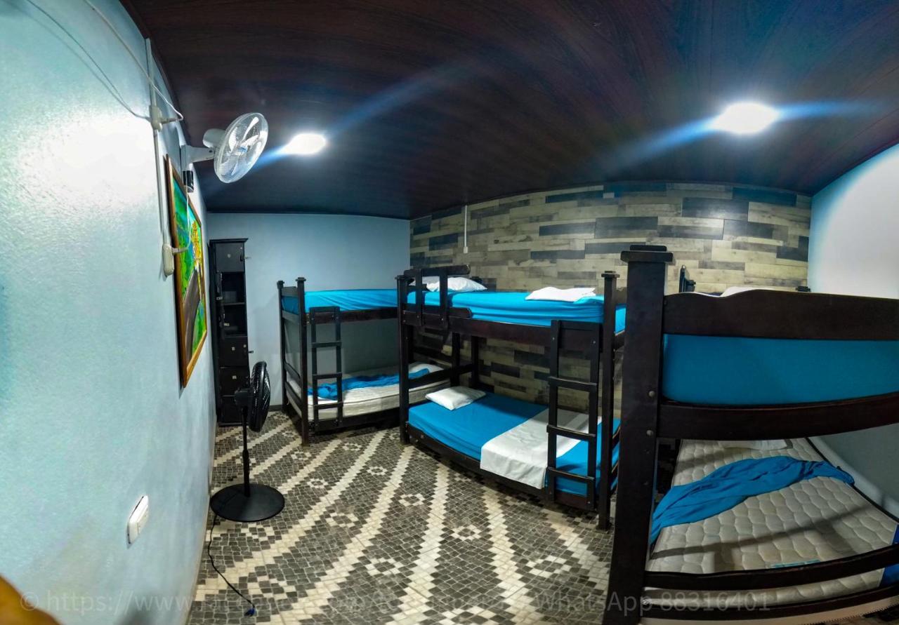 Hostel Tortuguero 7Backpackers Екстериор снимка