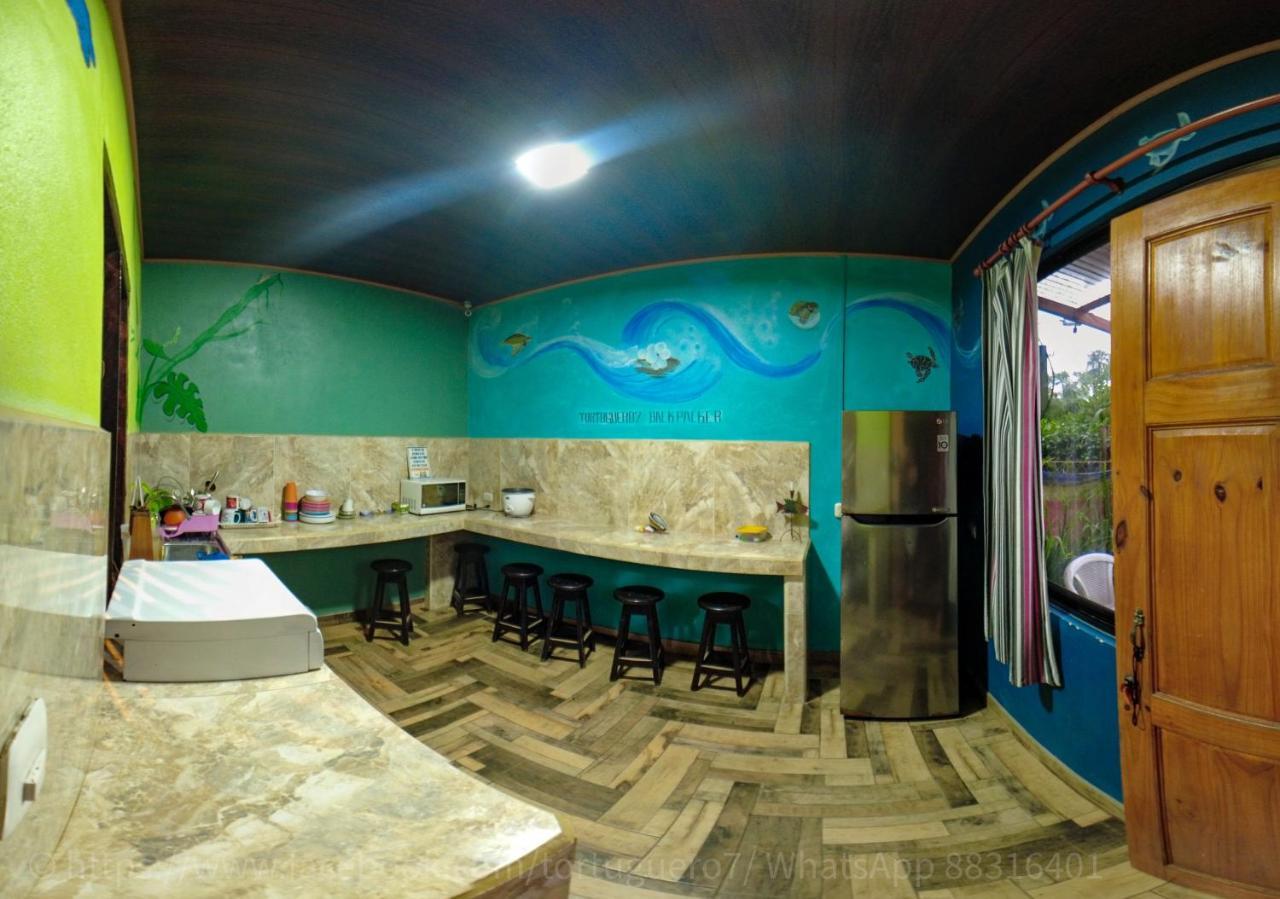 Hostel Tortuguero 7Backpackers Екстериор снимка