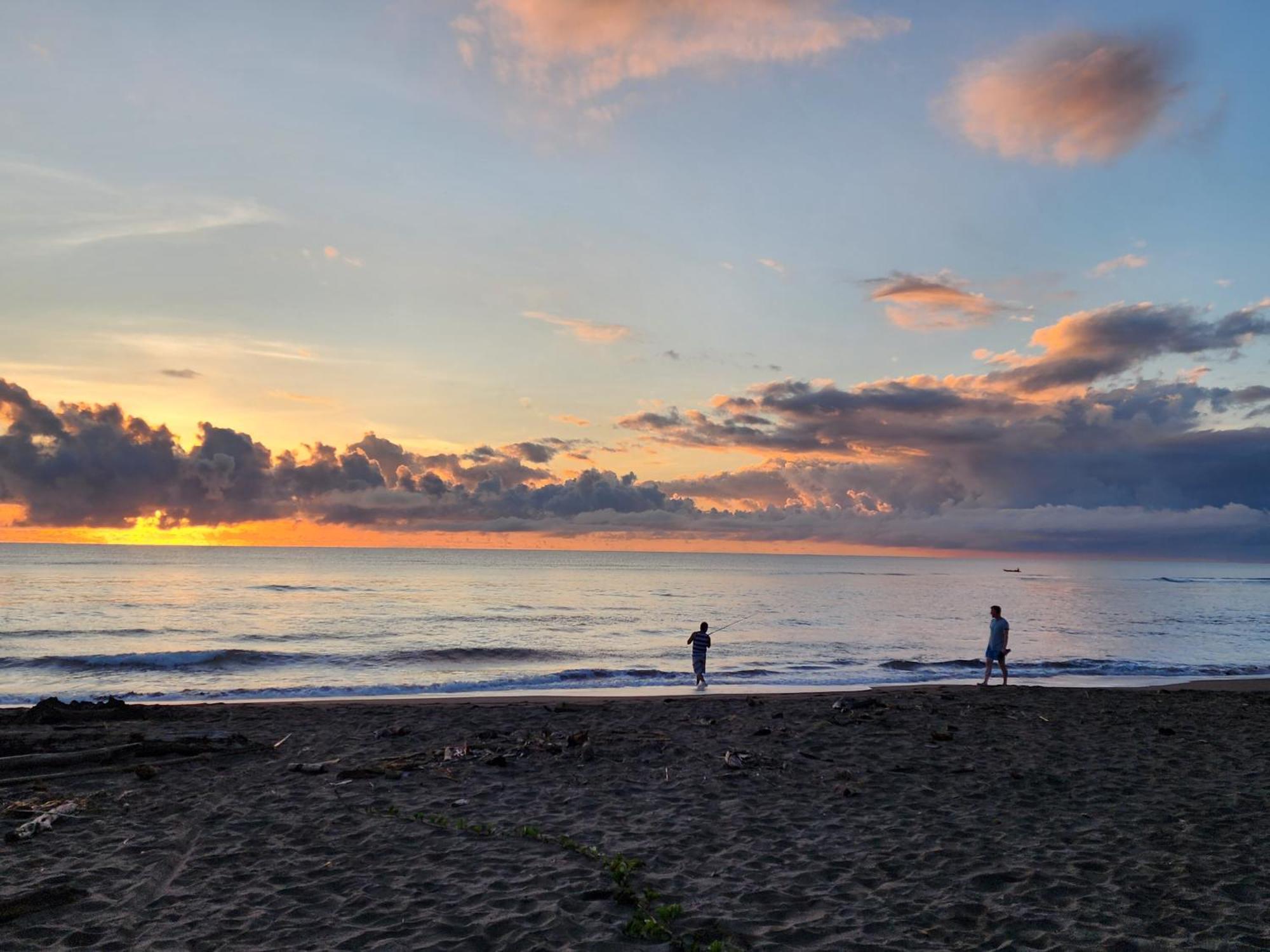Hostel Tortuguero 7Backpackers Екстериор снимка