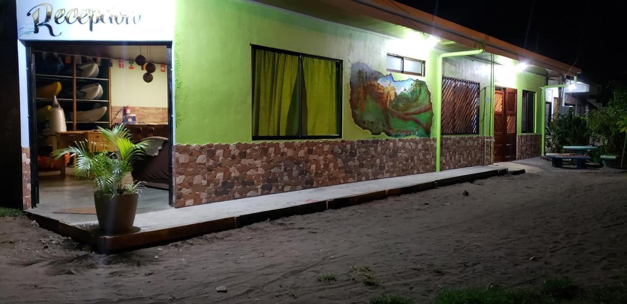 Hostel Tortuguero 7Backpackers Екстериор снимка